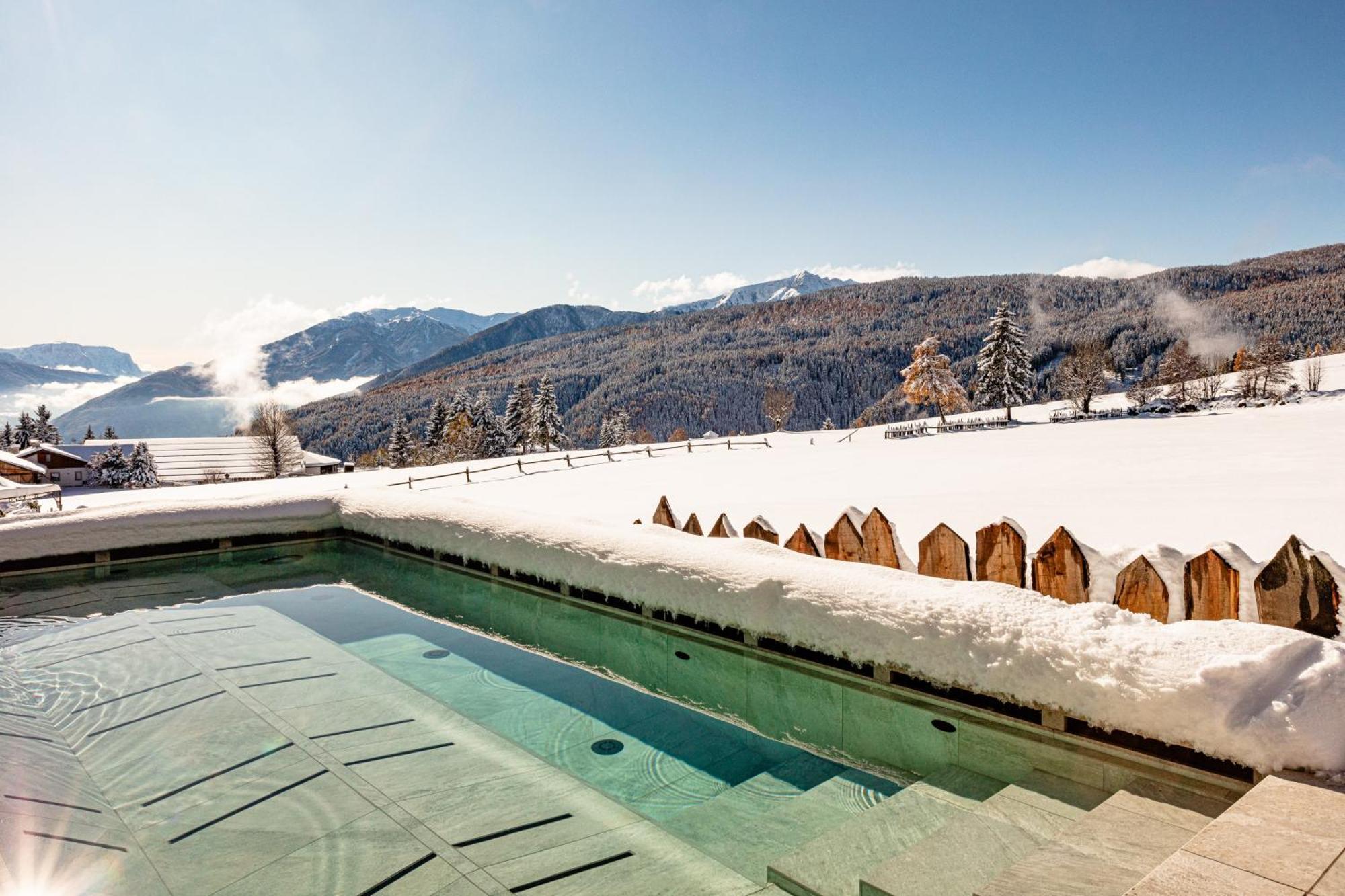 Sonnenberg Panorama Dolomites Wellbeing Hotel Maranza Exterior photo